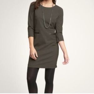 Gap•Gray Dress•Casual•Career•Size 6•3/4 length sleeves•Leather trim pockets•VG